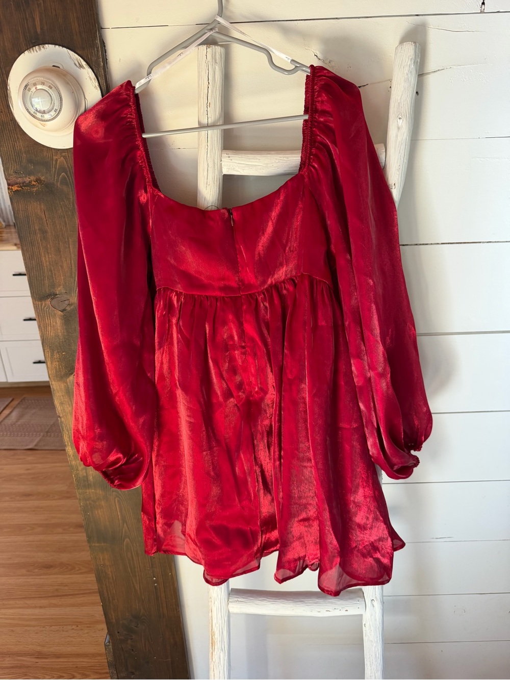 Women’s Red Long-Sleeve Satin Party Dress